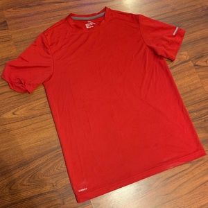 Men’s mesh athleisure shirt M
